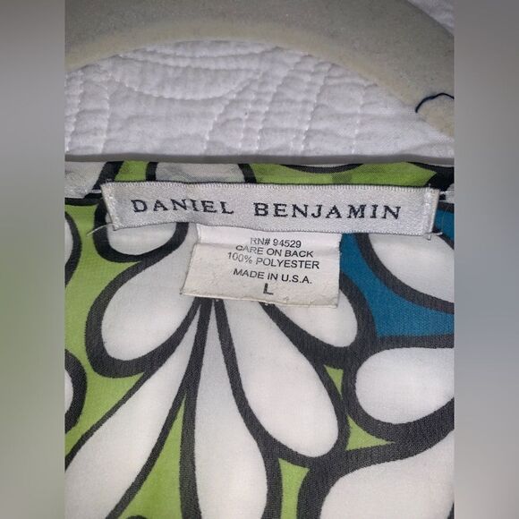 Daniel Benjamin: A deep V-neck sheer blouse in lovely shades of blue and green - Picture 7 of 7